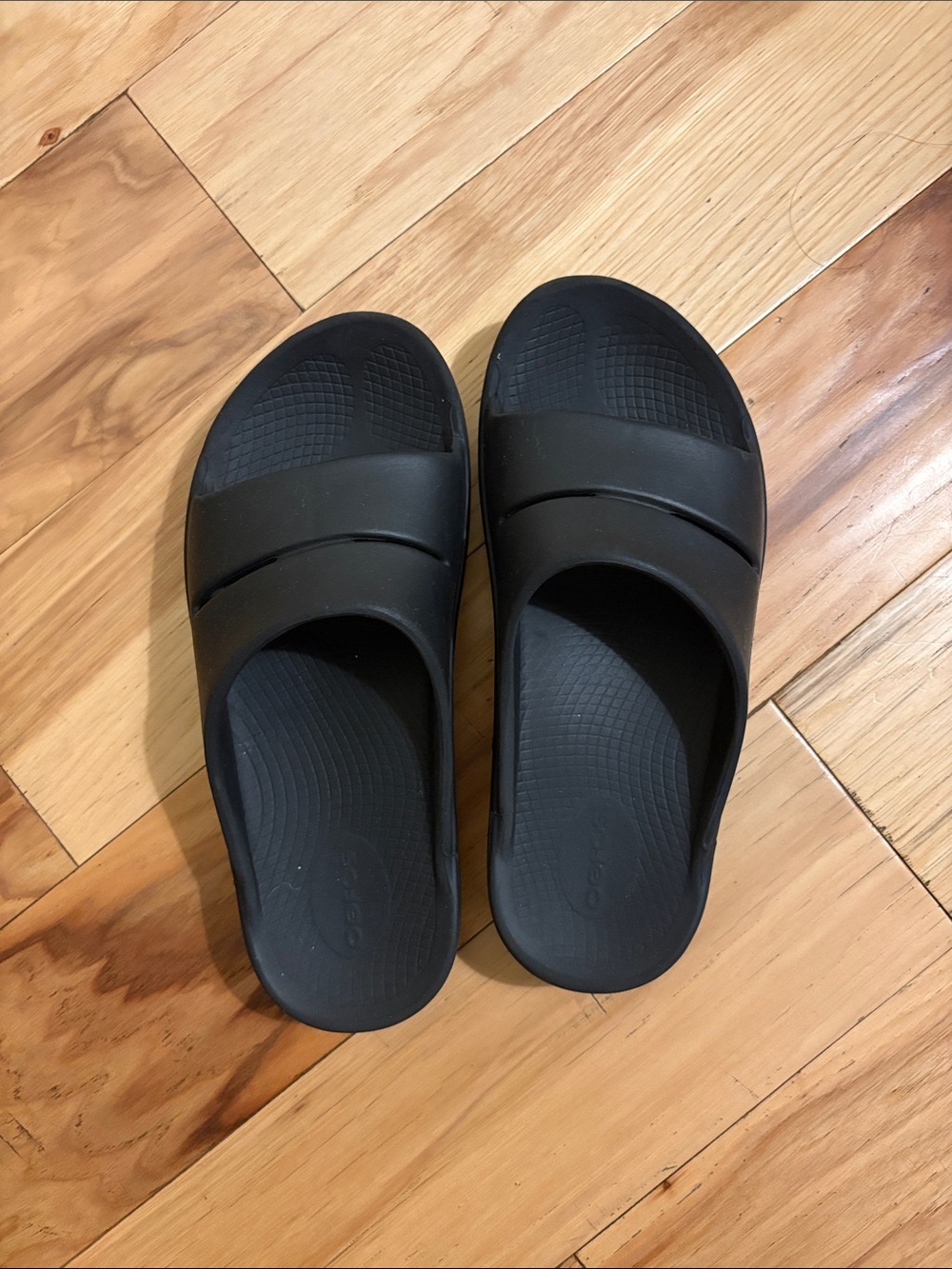 OOFOS Black Slide Sandals Size 9W/7M